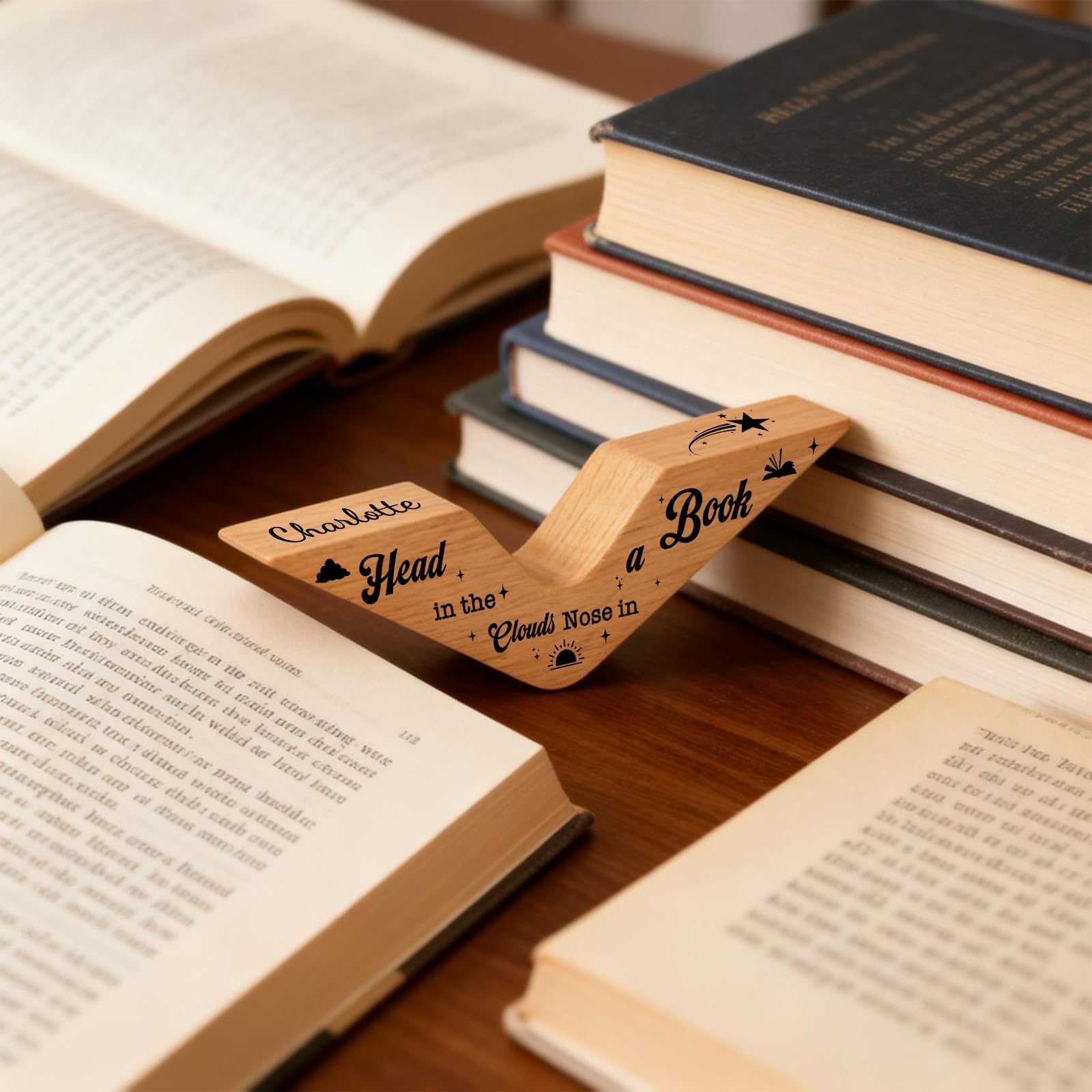 Personalized Thumb Book Page Holder, Custom Wooden Page Holder with Name, Book Accessories for Reading Lovers, Personalized Bookish Gifts for Teachers Readers Book Lovers (Style 02)